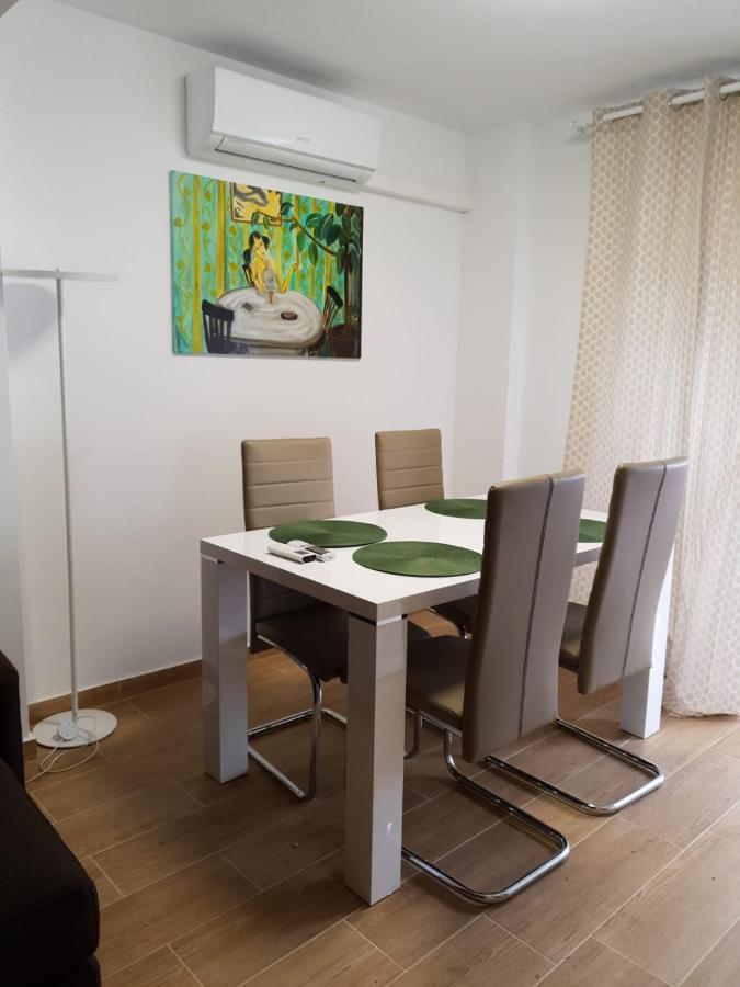 Apartamento Delux Benidorm Apartment ภายนอก รูปภาพ